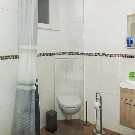 Awesome In With 2 Bedrooms&wifi Apartment *